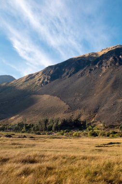 Peru And Dağları 'ndaki bir dağın görüntüsü. Peru, Cusco 'daki yüksek dağ.