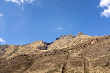 Peru And Dağları 'ndaki bir dağın görüntüsü. Peru, Cusco 'daki yüksek dağ.