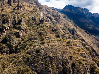Peru And Dağları 'ndaki bir dağın görüntüsü. Peru, Cusco 'daki yüksek dağ.