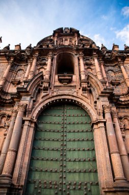 Cusco Peru 'daki Katolik kilisesinin resmi. Peru 'daki İspanyol kolonisi sırasında inşa edilen Cristian tapınağı.. 
