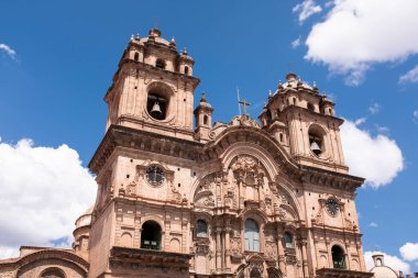 Cusco Peru 'daki Katolik kilisesinin resmi. Peru 'daki İspanyol kolonisi sırasında inşa edilen Cristian tapınağı.. 