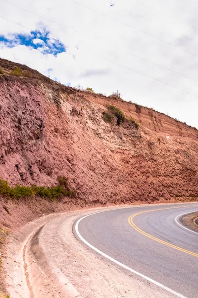 Immagine Una Svolta Autostrada Strada Curva Auto Nelle Ande Peruviane — Foto Stock