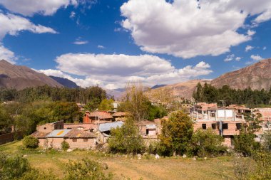 Kutsal Vadi 'nin resmi, Cusco. Peru 'daki en önemli vadilerden biri. Peru And Dağlarındaki Yüksek Dağ Vadisi.