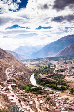 Kutsal Vadi 'nin resmi, Cusco. Peru 'daki en önemli vadilerden biri. Peru And Dağlarındaki Yüksek Dağ Vadisi.
