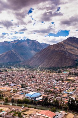 Kutsal Vadi 'nin resmi, Cusco. Peru 'daki en önemli vadilerden biri. Peru And Dağlarındaki Yüksek Dağ Vadisi.