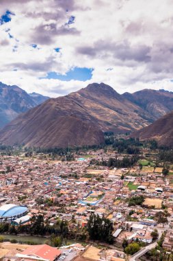 Kutsal Vadi 'nin resmi, Cusco. Peru 'daki en önemli vadilerden biri. Peru And Dağlarındaki Yüksek Dağ Vadisi.