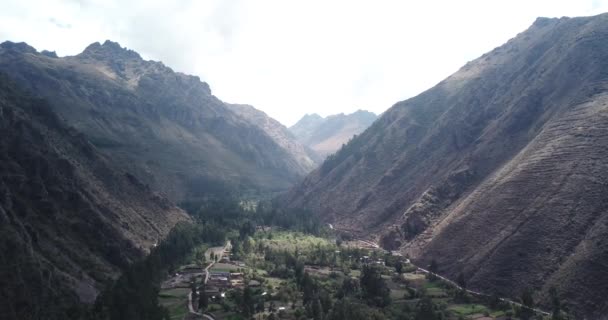 库斯科圣谷的录像 秘鲁最重要的山谷之一秘鲁安第斯山脉的高山山谷 安第斯场景的空中录像 — 图库视频影像