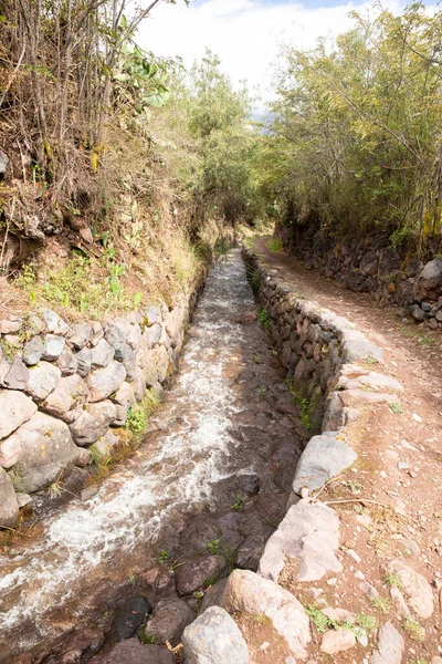 Obraz Kanału Wodnego Yucay Peru Stare Budownictwo Okresu Inków Które — Zdjęcie stockowe