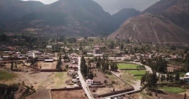 Peru And Dağları 'ndaki kutsal vadi. And Dağlarının kırsal manzarası Cusco Peru 'da.