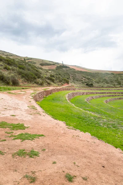 Cusco Peru 'da Moray arkeolojik alanı. İnkalar tarafından yapılan tarım laboratuvarı..