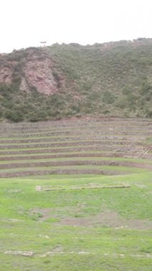 Cusco Peru 'da Moray arkeolojik alanı. İnkalar tarafından yapılan tarım laboratuvarı..