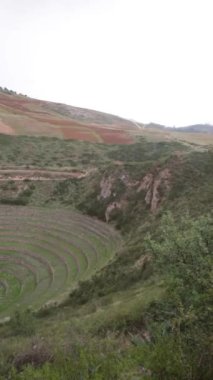 Cusco Peru 'da Moray arkeolojik alanı. İnkalar tarafından yapılan tarım laboratuvarı..