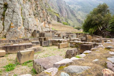 Ollantaytambo, Cusco Peru 'da bir kale ve İnka şehri. Peru And Dağları 'ndaki Kutsal Vadi' de antik bir bina.