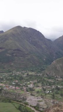 Peru And Dağları 'ndaki kutsal vadi. Urubamba Vadisi İnka kültürünün en önemli vadilerinden biriydi..