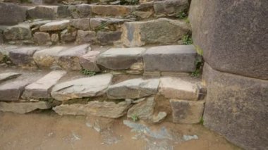 Ollantaytambo, Cusco Peru 'da bir kale ve İnka şehri. Peru And Dağları 'ndaki Kutsal Vadi' de antik bir bina.