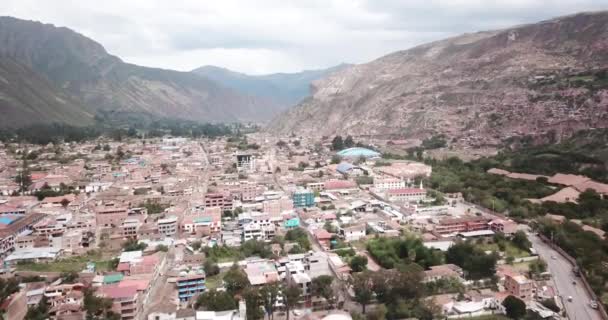 View Aerial Urubamba City Sacred Valley Peru City Peruvian Andes — стоковое видео