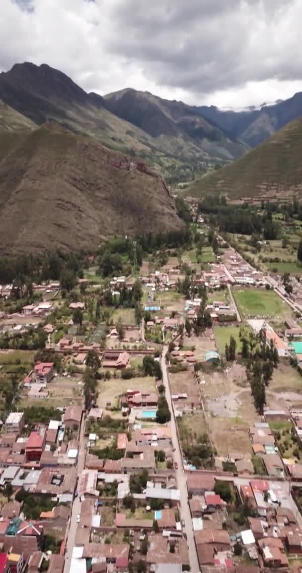 View Urubamba City Cusco Peru View Urumbaba Downtown Mainsquare Cathedral — стоковое видео