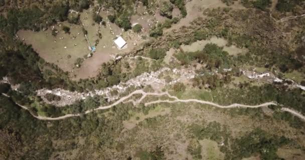 안데스 가운데있는 추파니 풍경을 공중에서 내려다본 것이다 폐허와 의작은 — 비디오