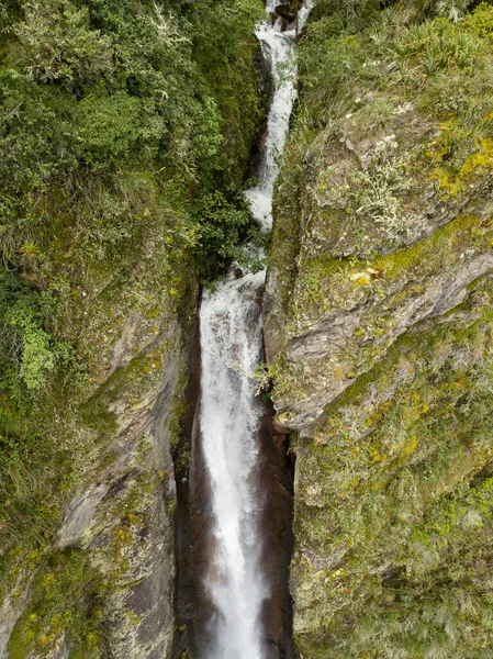 Повітряний Вигляд Водоспаду Перуанських Андах Свіже Джерело Води Високої Гори — стокове фото