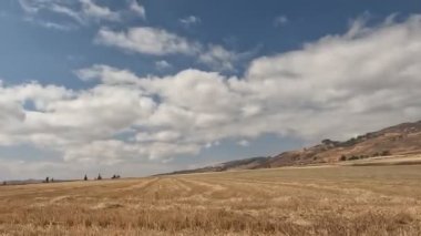 Kutsal Vadi yakınlarındaki Cusco Peru 'da arabayla yolculuk. Peru And Dağları 'ndaki Maras ve Moray' e gidiyorum..