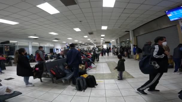 リマリマ ペルー 2022年9月6日 空港などの公共スペースでのCovid19政策の最後の日 ペルーのホルヘ チャベス空港 — ストック動画