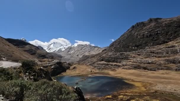 Een Roadtrip Peruaanse Andes Hoge Hoogte Bergtocht Met Auto Het — Stockvideo