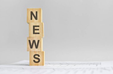Beyaz finansal açıklamaların arka planında 