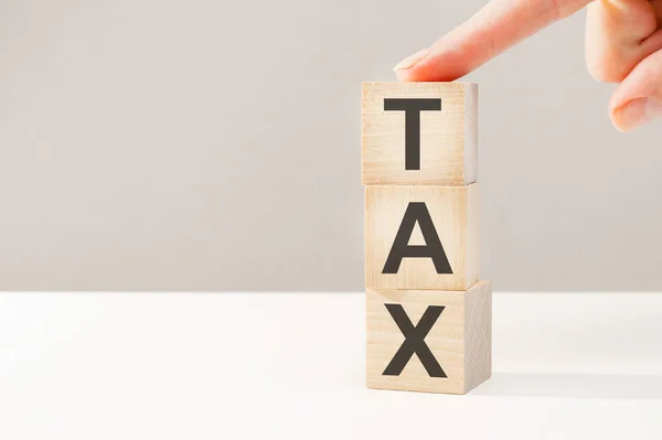 Houthakkersblok Met Tax Tekst Financieel Economisch Management Business Time Tax — Stockfoto