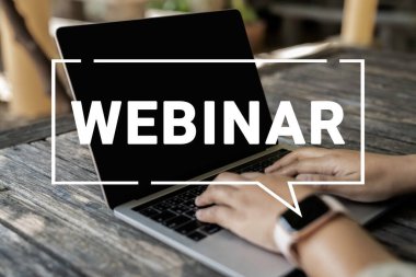 İş adamı ve ekip Webinar E-business Browsing Connection ve online online teknoloji web yayını konsepti, iş konsepti