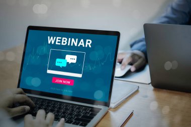 İş adamı ve ekip Webinar E-business Browsing Connection ve online online teknoloji web yayını konsepti, iş konsepti.