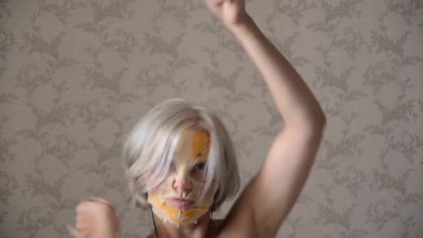 Caucasian Woman Cosmetic Mask Dancing Headphones Girl Tiger Mask Fooling — Wideo stockowe
