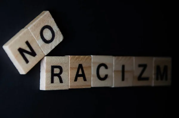 Inscripción Racismo Esbozado Fondo Oscuro Con Espacio Copia Mensaje Texto — Foto de Stock