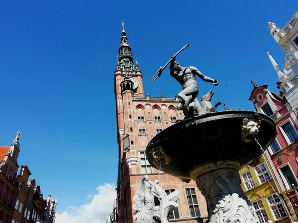 Polonya 'nın Gdansk kenti, şehir merkezi binaları ve Polonya' nın ortaçağ kenti Gdansk 'ın önemli noktaları Avrupa cepheleri ve binaları 