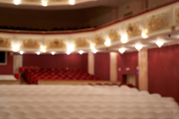 закрытый кинотеатр во время изоляции, закрытые места