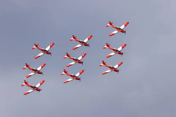 2021年9月24日 马耳他圣保罗湾 瑞士空军Pc 7小组在海上表演 — 图库照片