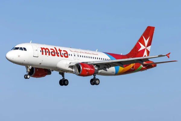 Luqa Malta Abril 2022 Air Malta Airbus A320 214 Reg — Foto de Stock