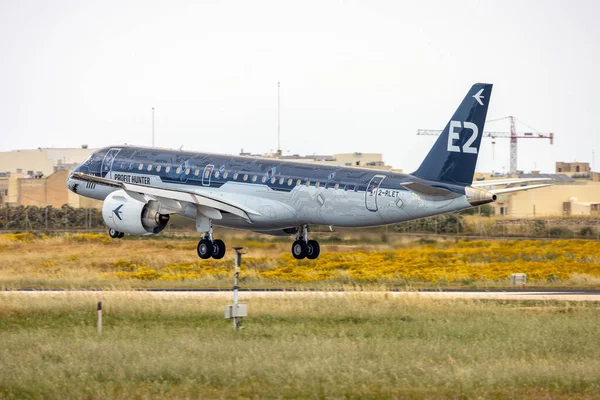 Luqa Malte Avril 2022 Embraer Possède Avion Démonstration Embraer 190 — Photo