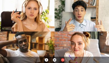 İki erkek ve kız buluşuyor, grup görüşmesiyle iletişim kuruyor, video konferansını kullanıyor. Kolaj, takım çalışması, eğitim