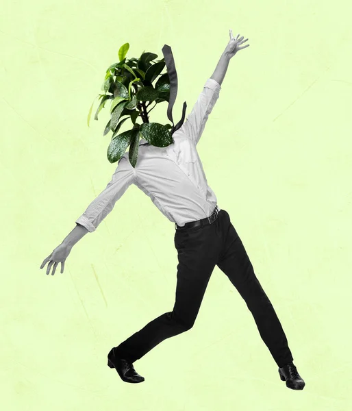 현대 미술 콜라주, 현대 디자인. 역 스타일이야. 춤을 추는 젊은 남자, 밝은 배경에 꽃 과 식물을 데리고 가는 남자. — 스톡 사진