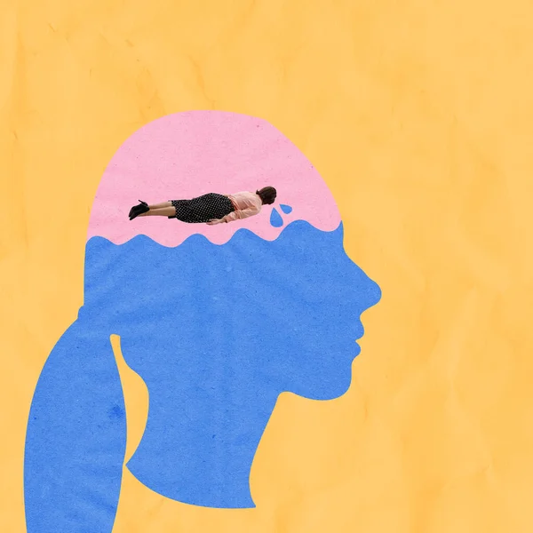 Arte contemporáneo collage. Mujer joven llorando acostada dentro de una cabeza gigante dibujada sobre un fondo amarillo. Concepto de salud mental, mundo interior, autocuidado. — Foto de Stock