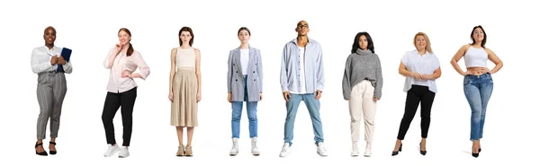 Set di persone diverse e multietniche, uomini e donne isolati su sfondo bianco, volantino orizzontale, banner. Modelli in abiti casual — Foto Stock