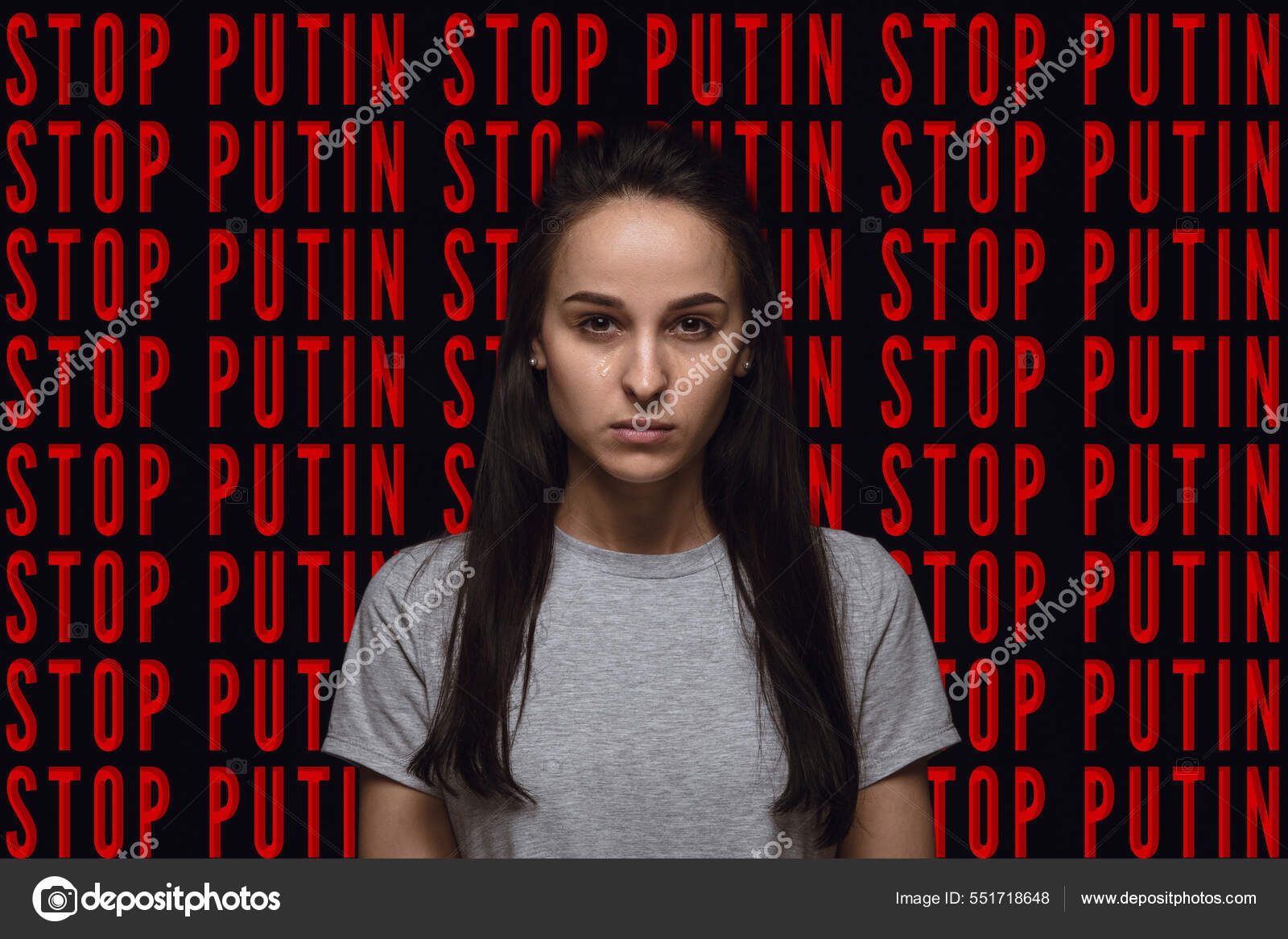 Портрет Украинской Девушки, Плачущей Из-За Войны На Черном Фоне С.