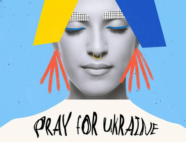 Колаж сучасного мистецтва. Молода жінка з блакитним і жовтим прапором, що молиться про мир в Україні — стокове фото