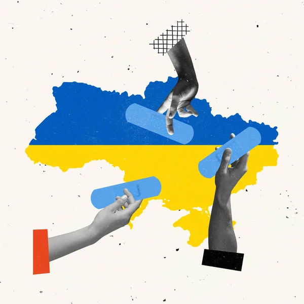 概念的なイメージ。手は白い背景に隔離された癒しのプラスターで国をカバーし、ウクライナを助けるためにしようとしている — ストック写真