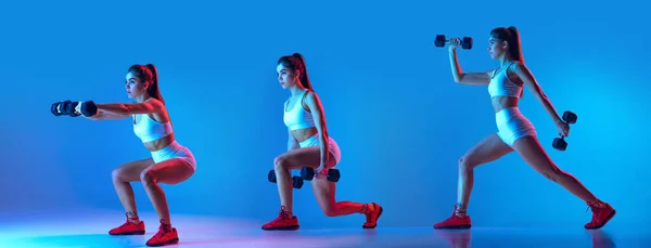 Goedemorgen oefeningen. Jonge sportieve vrouw training met sportuitrusting geïsoleerd op blauwe studio achtergrond in neon licht. — Stockfoto