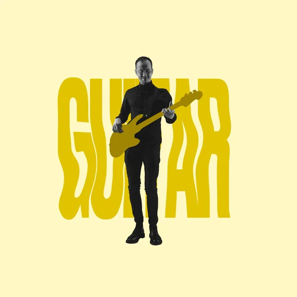 Collage. Junger Mann in stylischem Tuch spielt Gitarre, gibt Konzert isoliert vor gelbem Hintergrund — Stockfoto