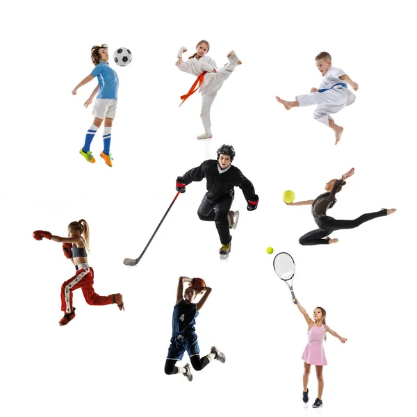 Спортивний колаж. Теніс, біг, футбол або футбол, баскетбол, хокей, волейбол, бокс, винищувач ММА та гімнастика. Дитяча спортивна концепція — стокове фото