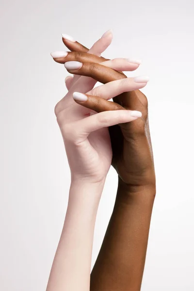 Πλεξιγκλάς Από Αυθεντικά Χέρια Δάχτυλα Χαριτωμένα Γυναικεία Χέρια Αγγίζουν Ένα — Φωτογραφία Αρχείου