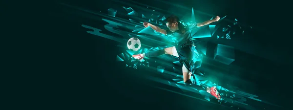 Benspark Flyer Med Kvinnlig Fotboll Fotbollsspelare Rörelse Och Action Med — Stockfoto