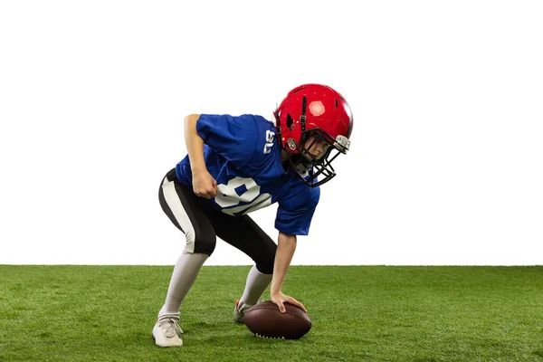 Beweging Atletisch Kind Beginner Amerikaanse Voetballer Sportuniform Helm Training Geïsoleerd — Stockfoto